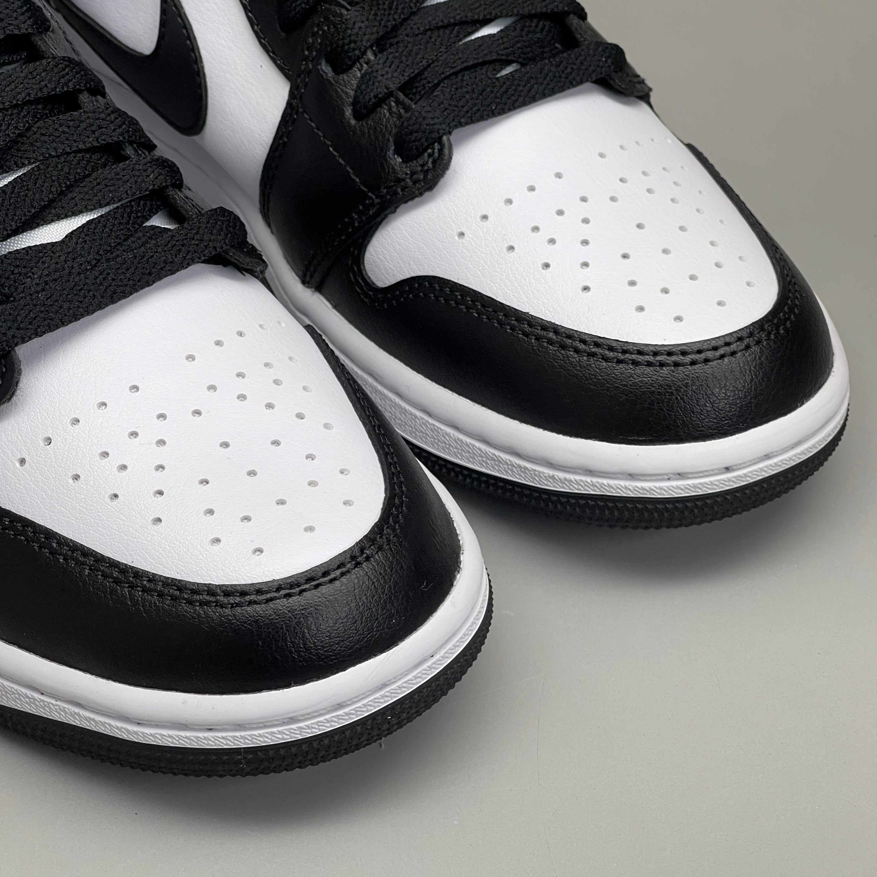 NIKE AIR JORDAN 1 Mid Panda Shoe Women's Sz 7.5 Black / White DV0991-101 (New)