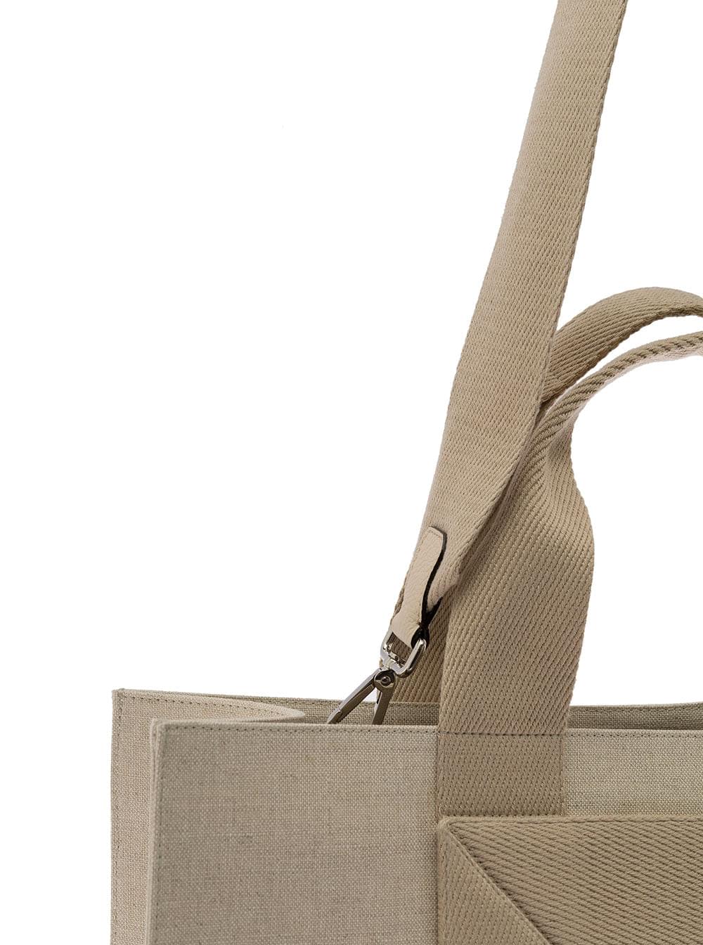 Fendi Men Fendi Ma's  Beige Fabric Handbag