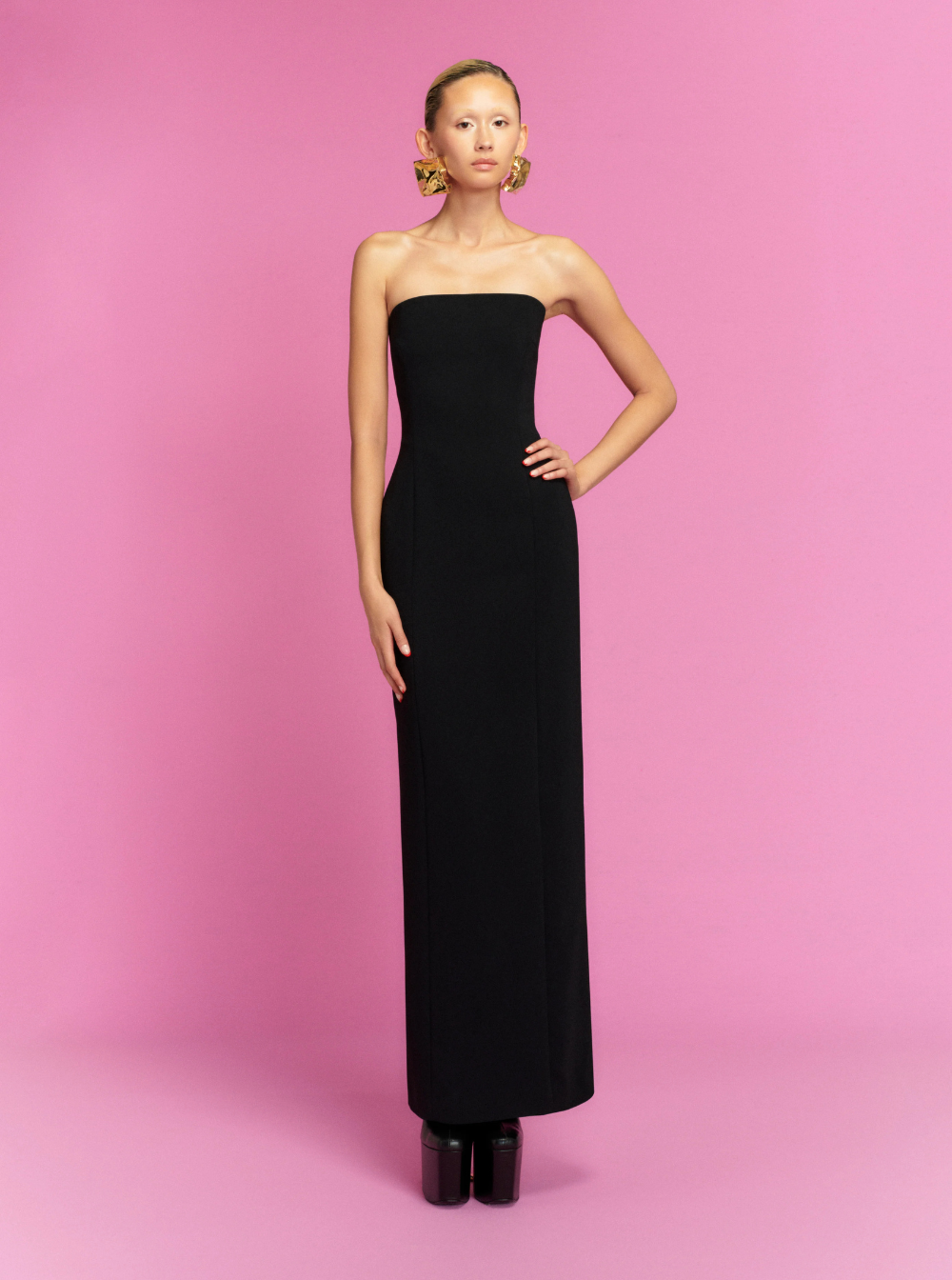 Solace London Women 'Anderson' Black Long Dress With Bare Shoulder And Back Slit In Twill Woman