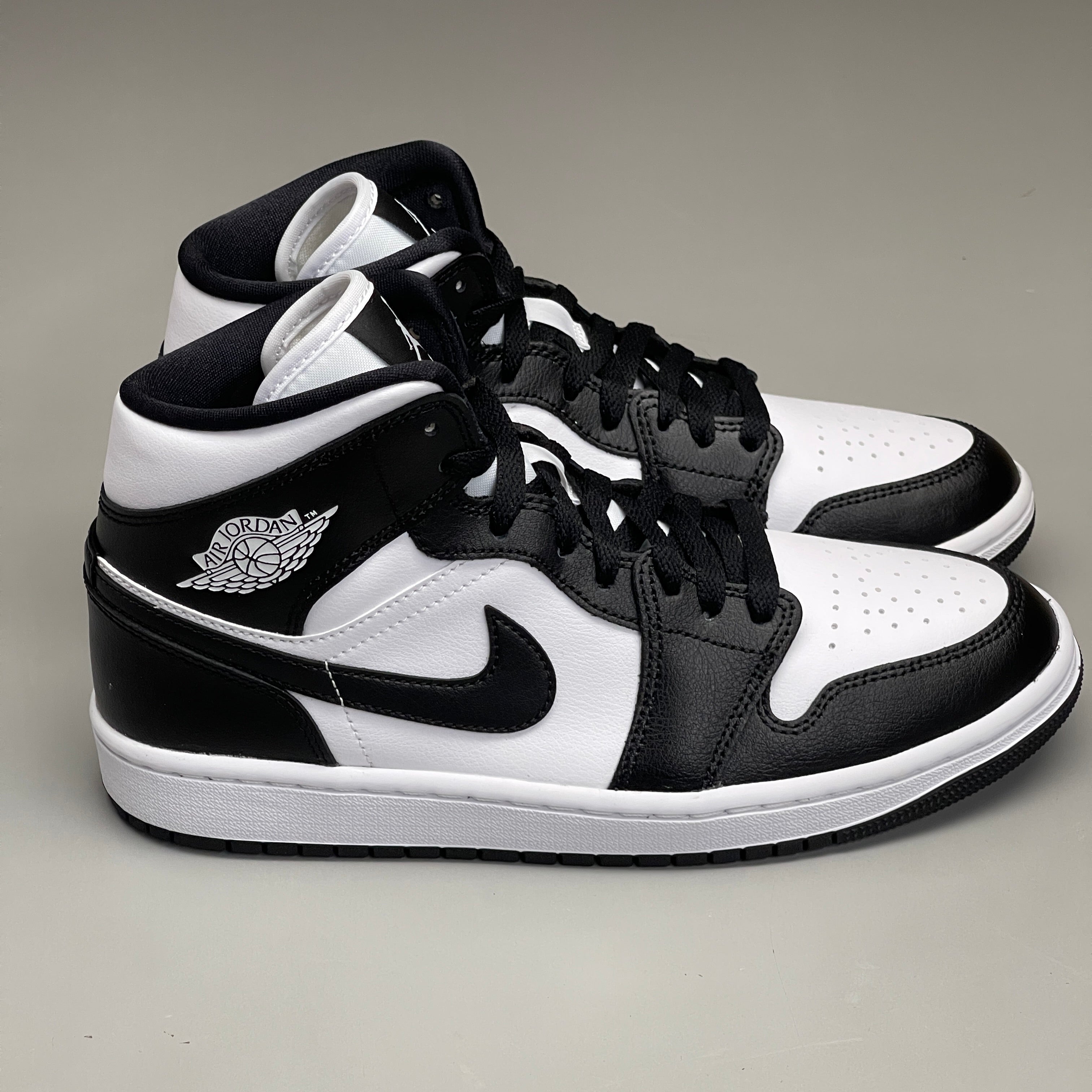 NIKE AIR JORDAN 1 Mid Panda Shoe Women's Sz 7.5 Black / White DV0991-101 (New)