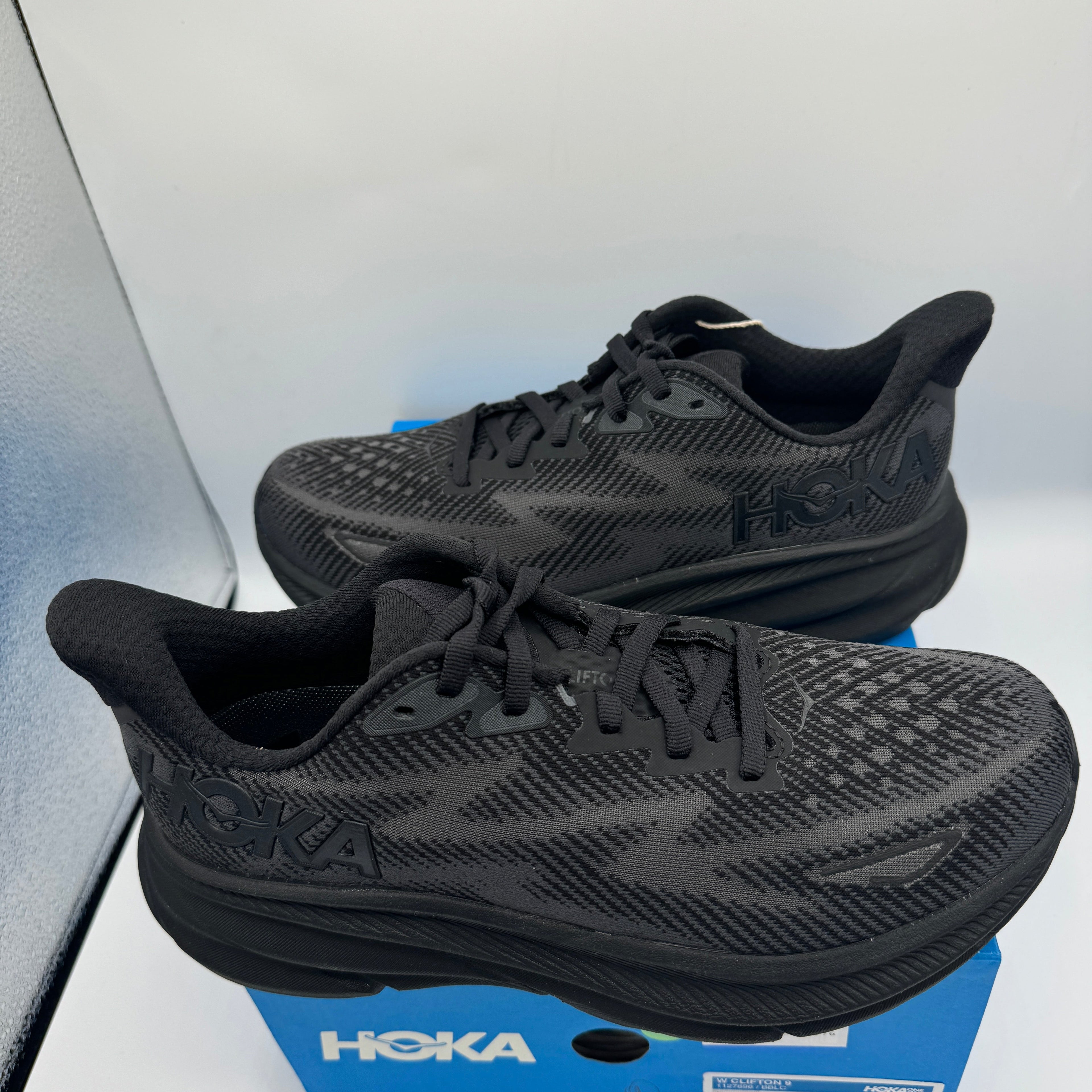 Hoka Clifton 9 Women’s Running Shoes All Black Hoka one one NEW