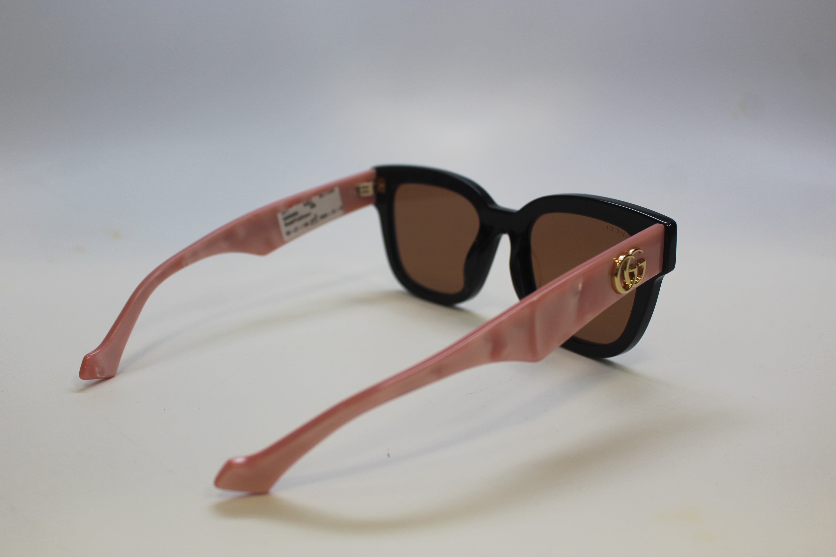 Gucci GG0998S-005 52 Women’s Sunglasses | Black/Pink Pearl Frame | Authentic Luxury (UPC 889652356174)