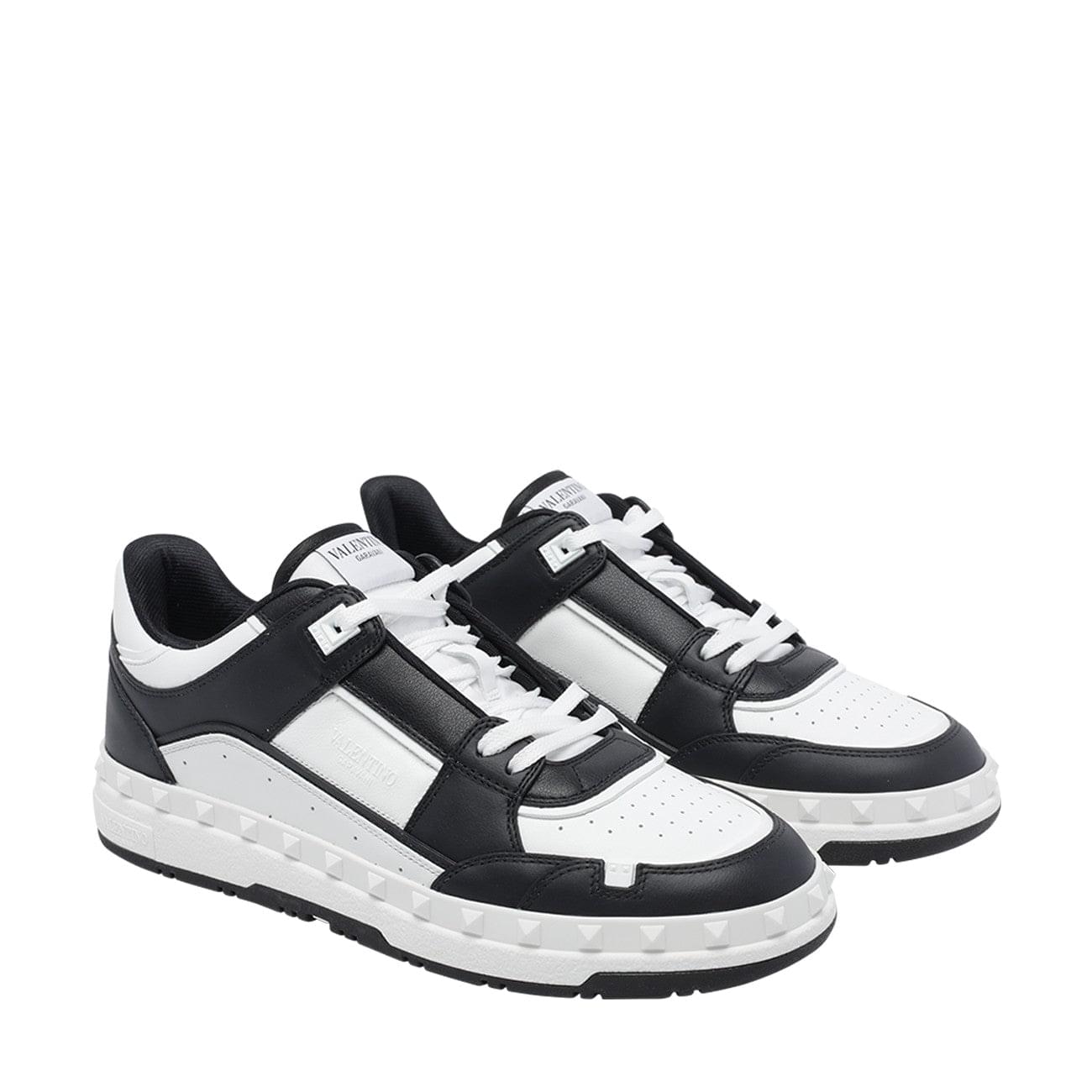 Valentino Garavani Men Freedots Sneakers